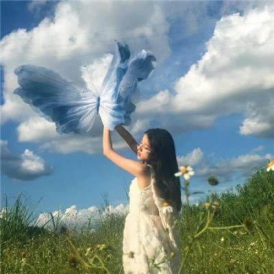 踮起脚尖靠近你
